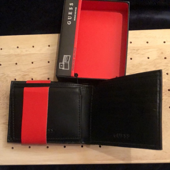 Guess Men’s Bi-fold Wallet - Picture 2 of 4